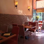 La Promenade 3* סייר