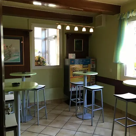 La Promenade Hotel 3*
